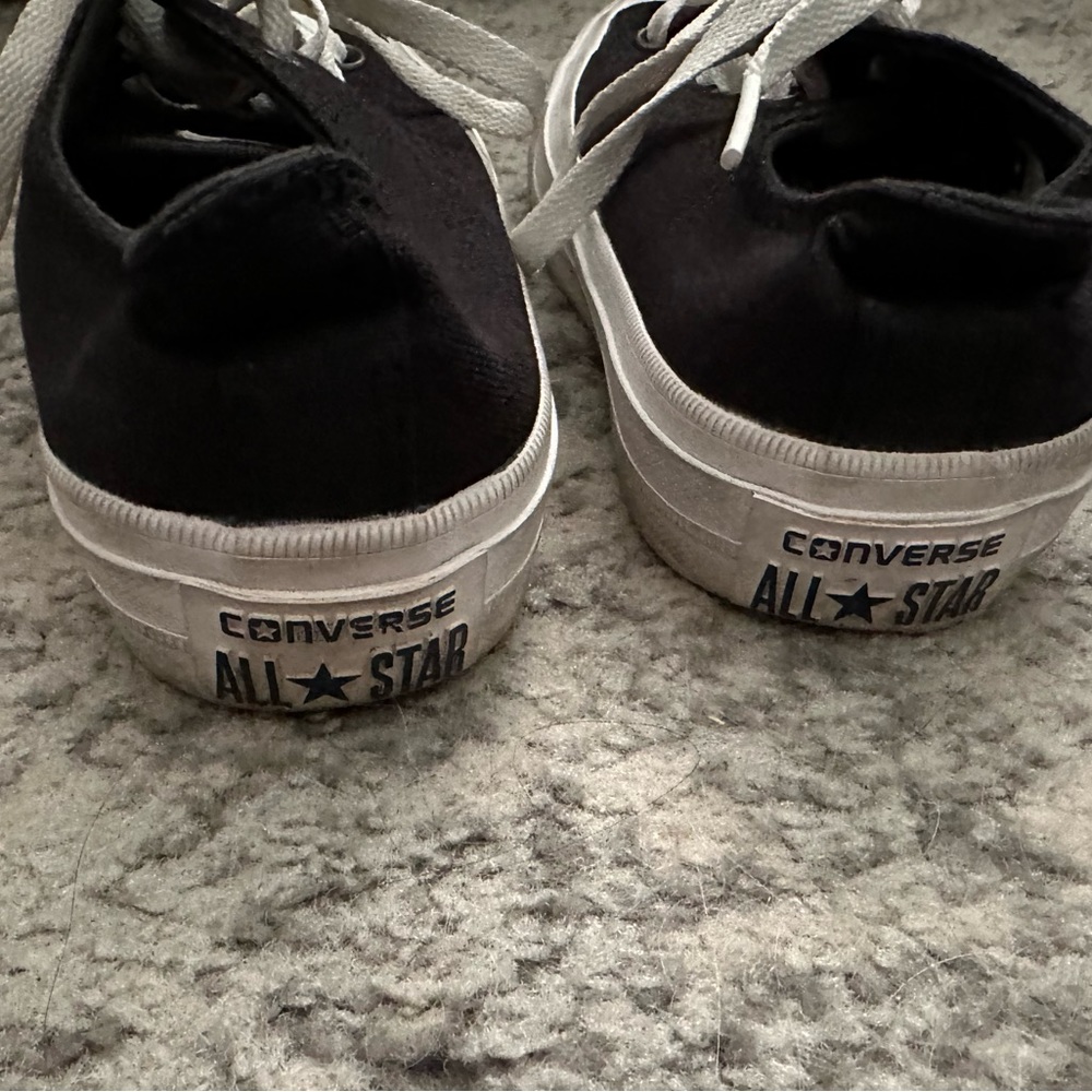 Converse - Picture 2 of 6